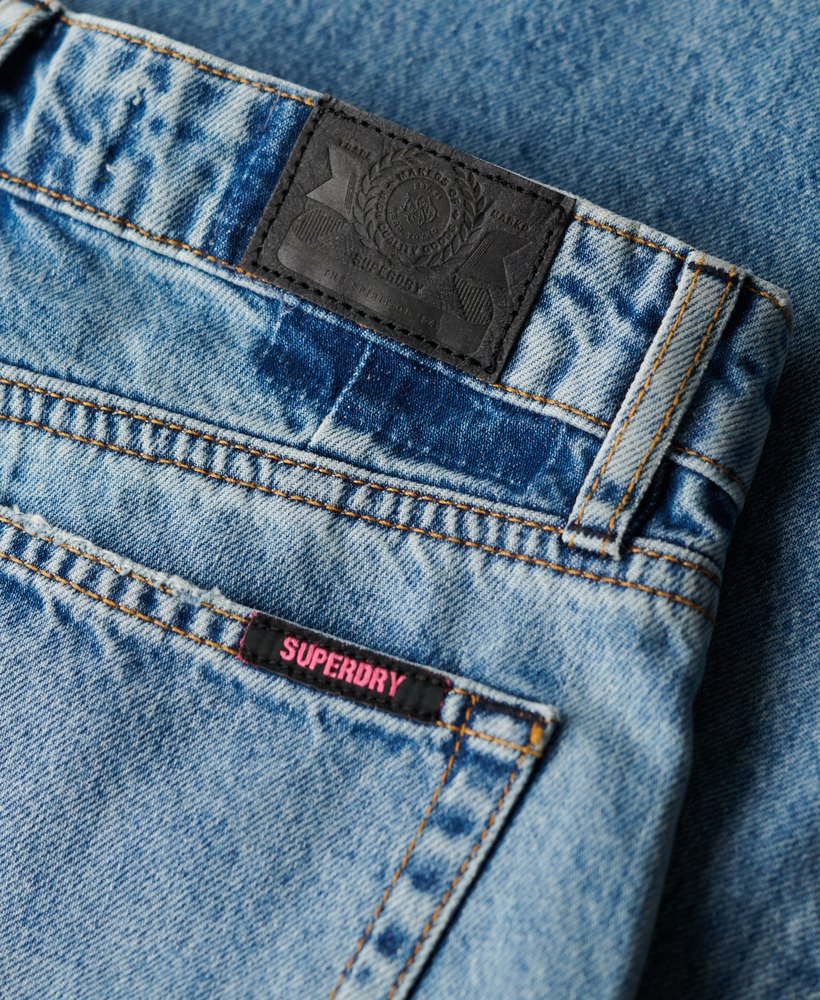 サンビーチブルーのローヘムワイドレッグフレアジーンズ