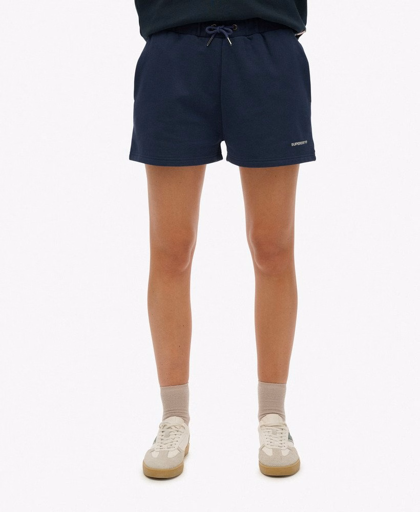 無地のショートパンツ