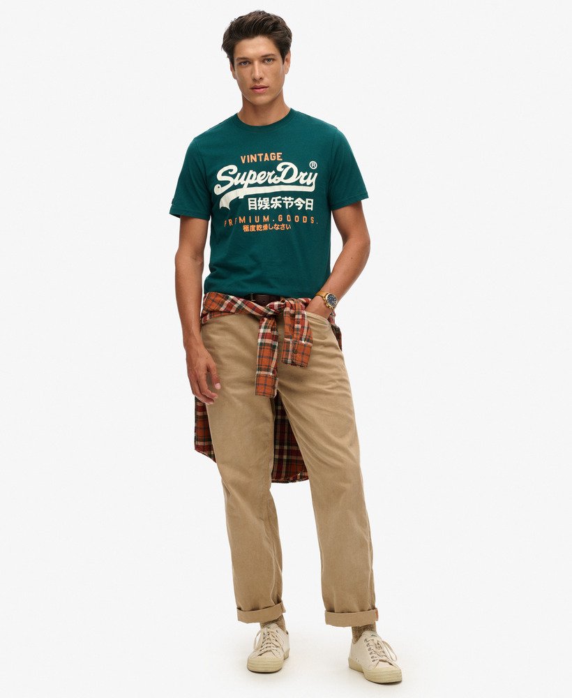 クラシックなヴィンテージロゴヘリテージtシャツ(パイングリーン)