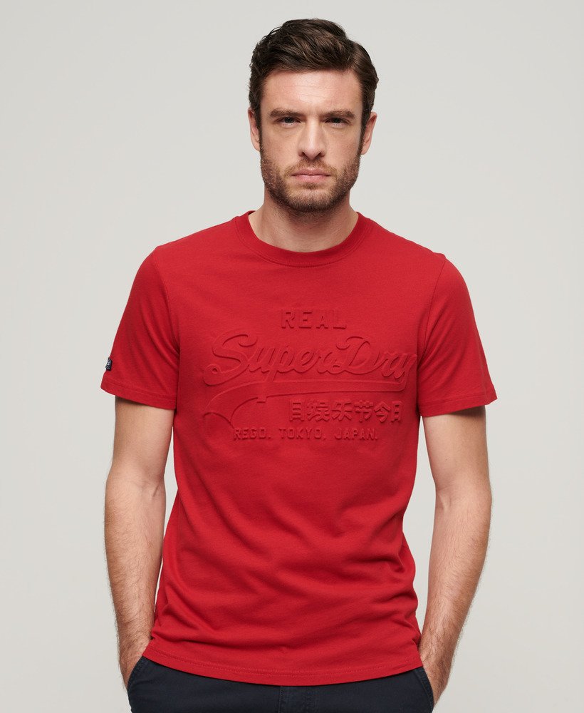 エンボス加工のヴィンテージロゴtシャツ(エクスペディションレッド)