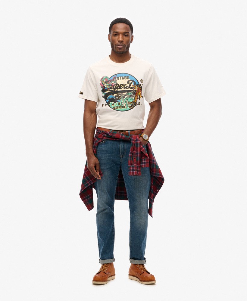 エクリュの日本のヴィンテージロゴグラフィックtシャツ