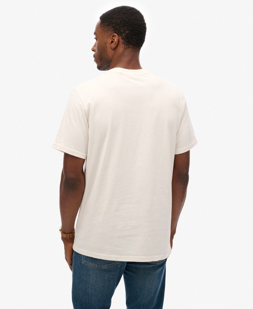 エクリュの日本のヴィンテージロゴグラフィックtシャツ