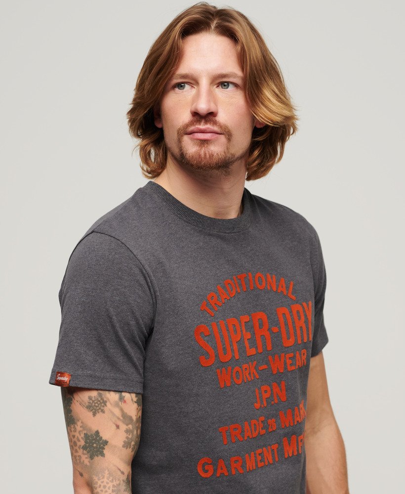 ワークウェア フロック グラフィック tシャツ(グラナイトグレーマール)