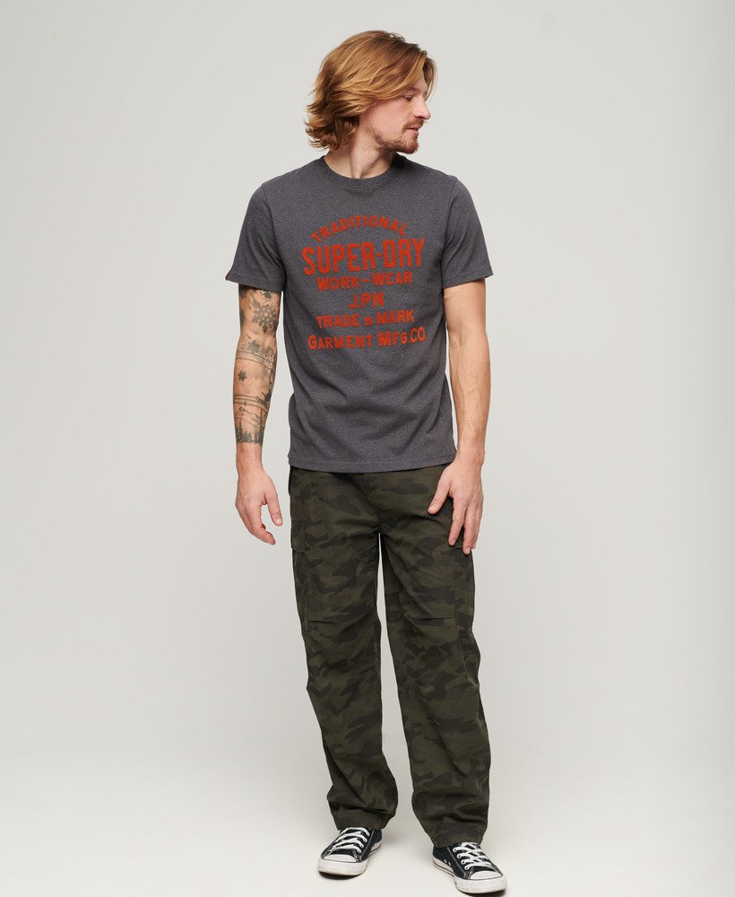 ワークウェア フロック グラフィック tシャツ(グラナイトグレーマール)