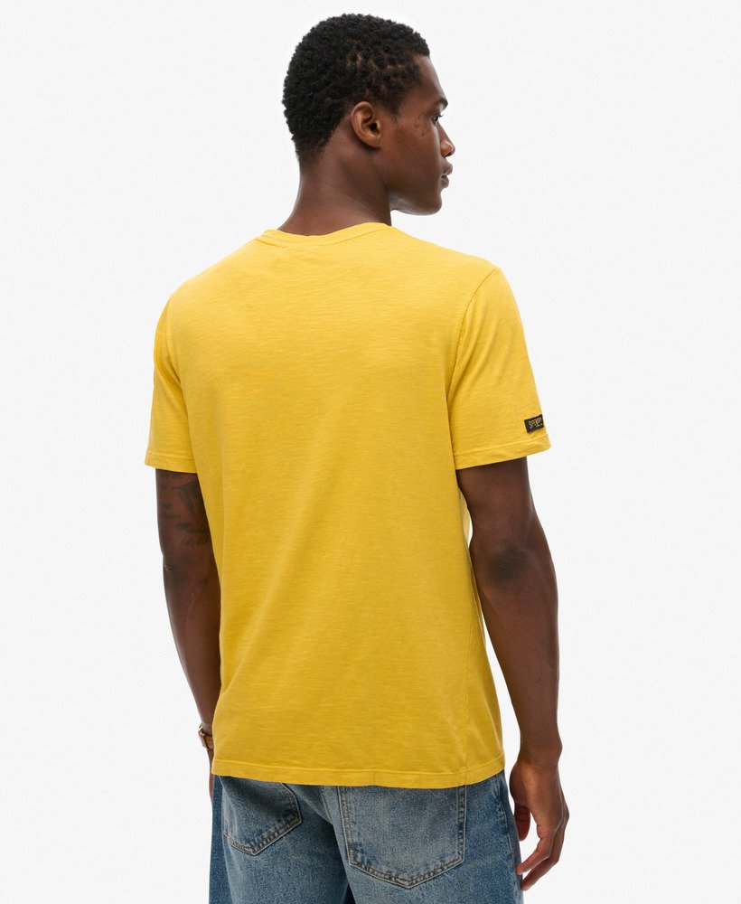 ピグメントイエロースラブの銅ラベルスクリプトtシャツ
