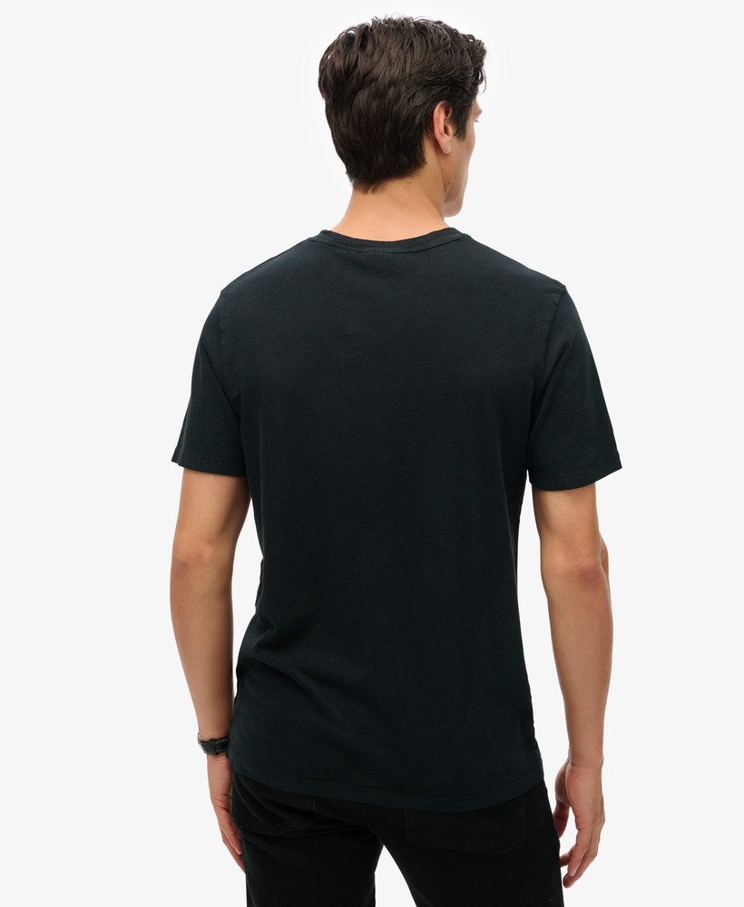 レトロロッカーグラフィックtシャツ(ジェットブラック)
