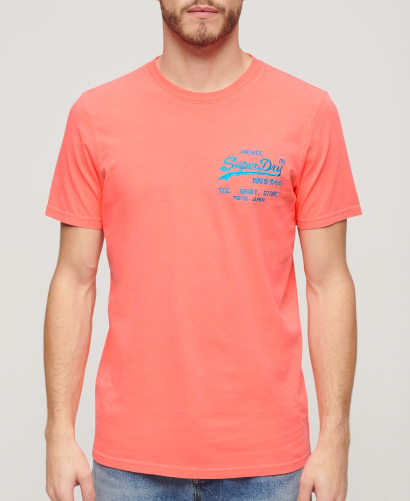 ネオンレッドのネオンヴィンテージロゴtシャツ