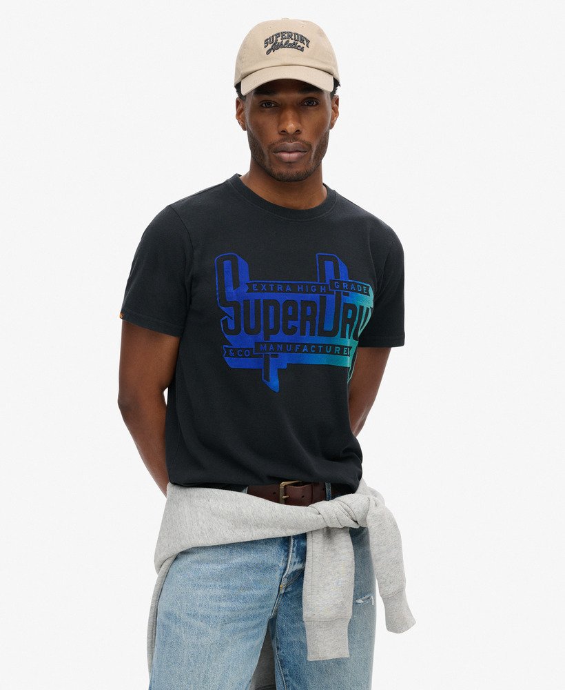 ネロブラックマールのフロックフェードグラフィックtシャツ