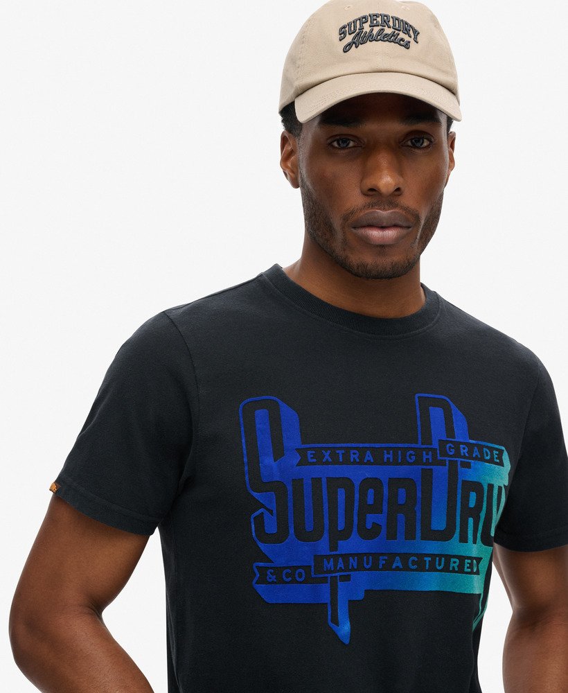 ネロブラックマールのフロックフェードグラフィックtシャツ
