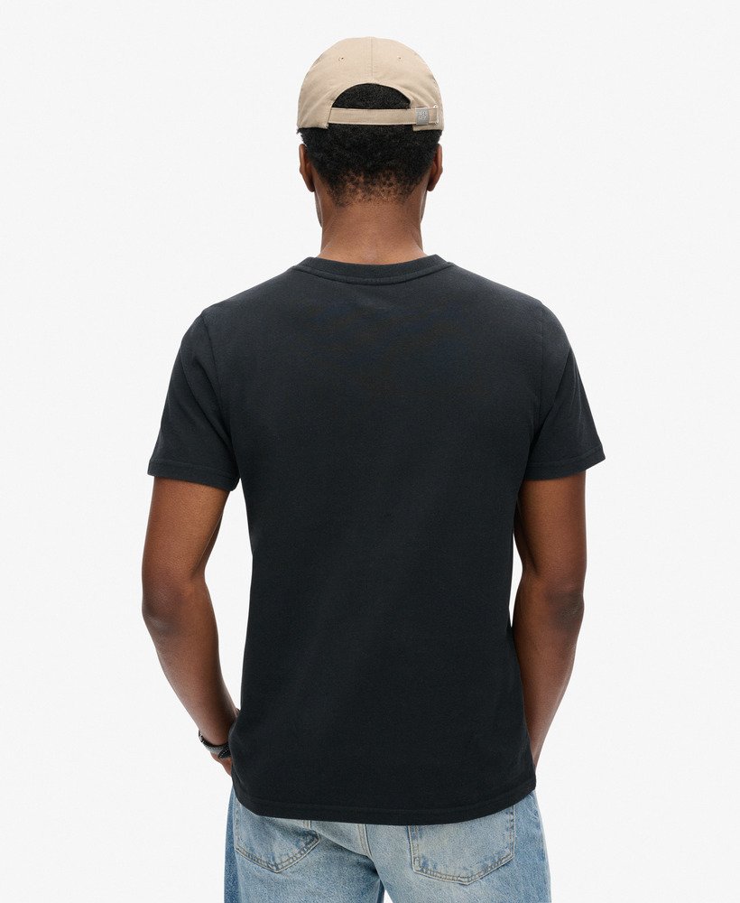 ネロブラックマールのフロックフェードグラフィックtシャツ
