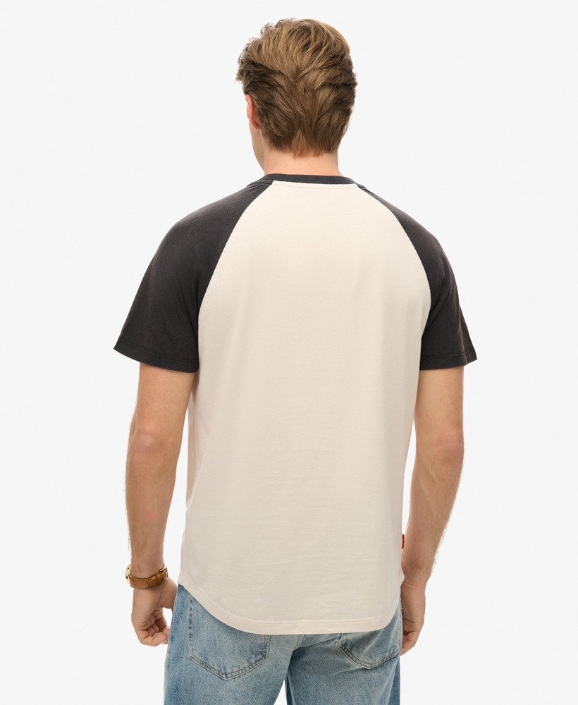 エッセンシャル ロゴ ベースボール tシャツ(ホワイトサンドブラック)