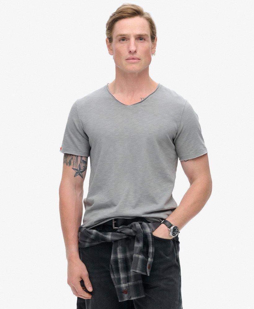 スティープルグレーのローエッジスラブvネックtシャツ