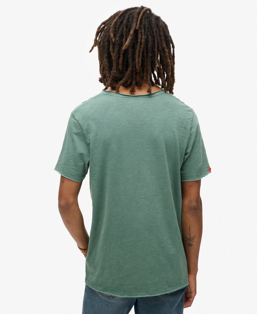 ドリアスグリーンのローエッジスラブvネックtシャツ
