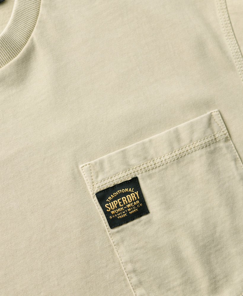 ウォッシュドペリカンベージュのコントラストステッチポケットtシャツ