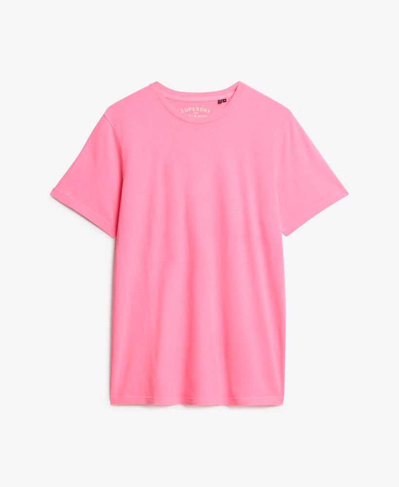 定番のエッセンシャルTシャツ