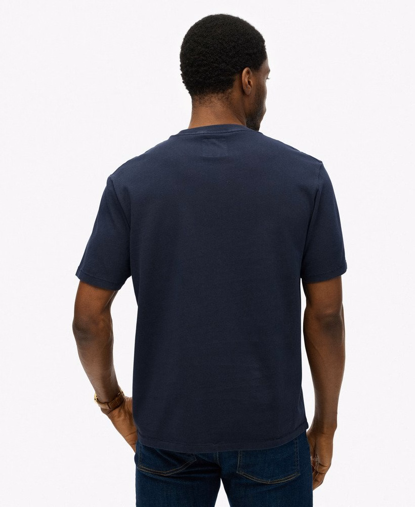 ヴィンテージアスレチックエッセンシャルグラフィックTシャツ