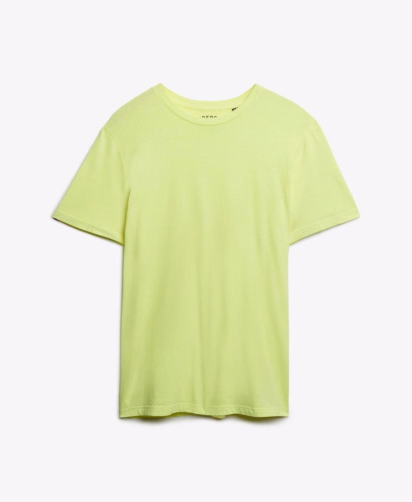 定番のエッセンシャルTシャツ