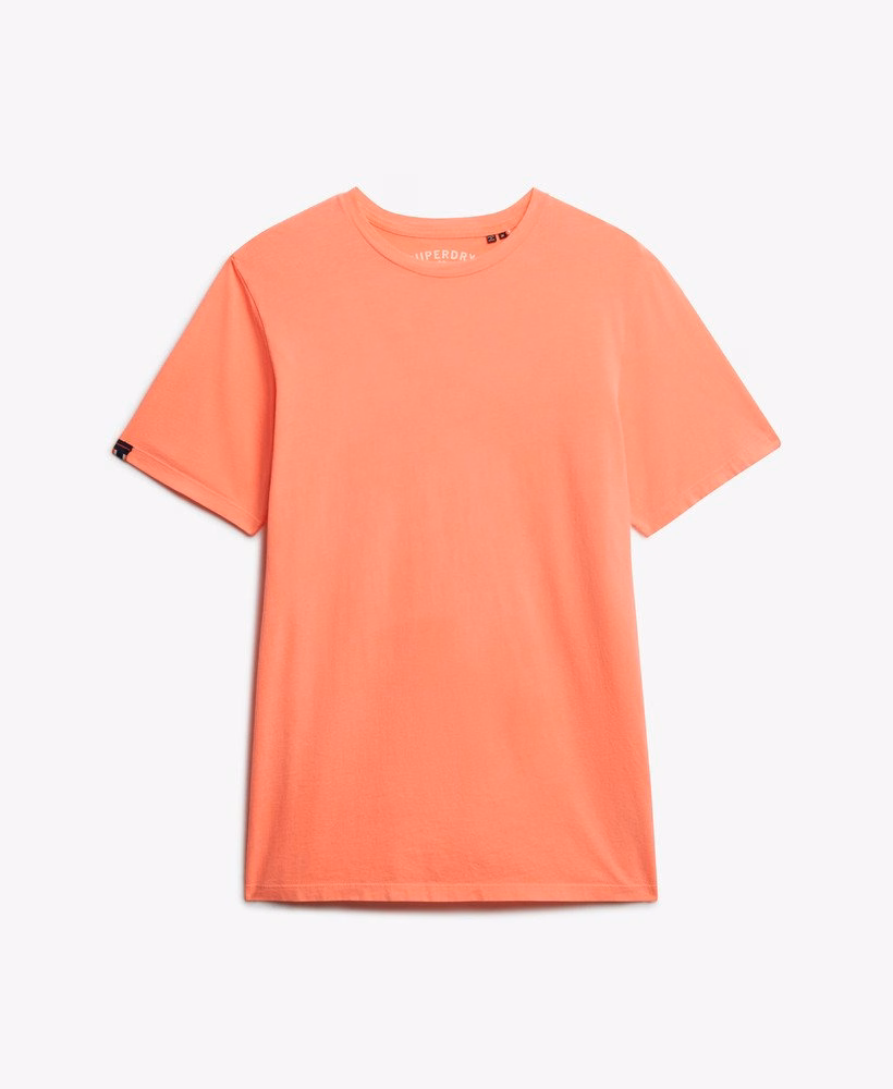 定番のエッセンシャルTシャツ