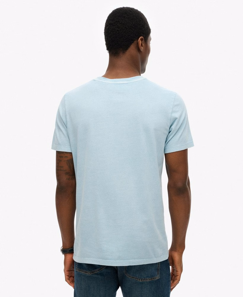 定番のポケット付きTシャツ