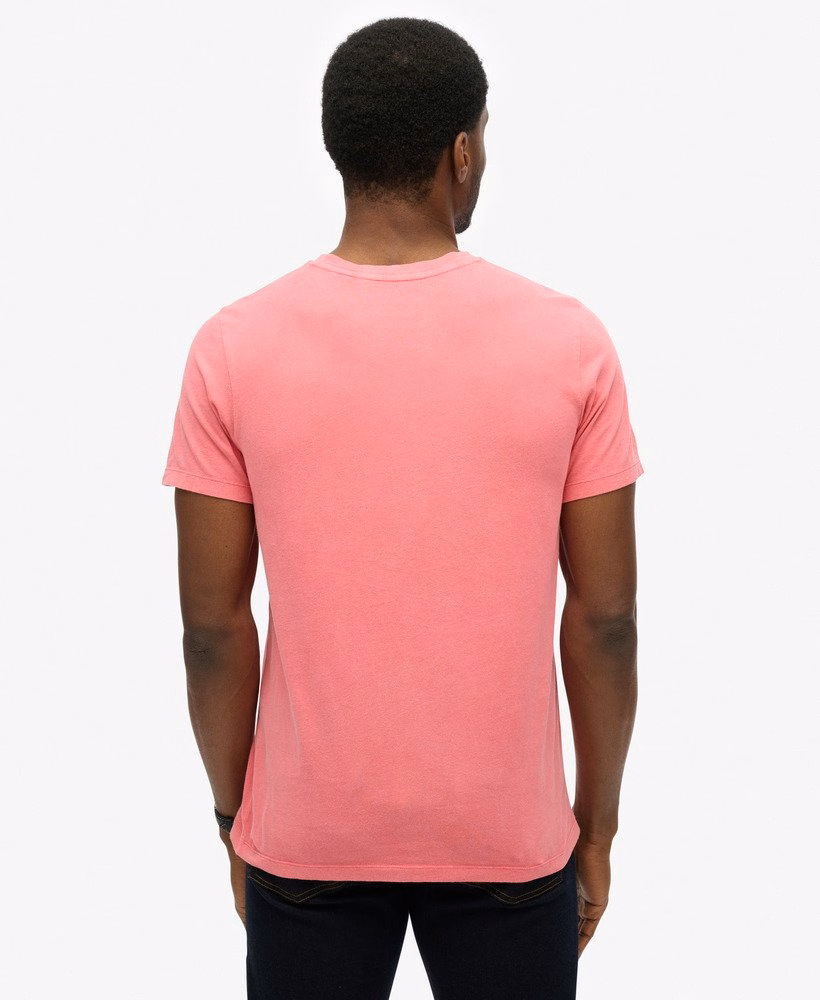 定番のポケット付きTシャツ