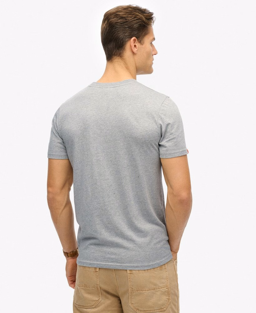 定番のアウトドアTシャツ