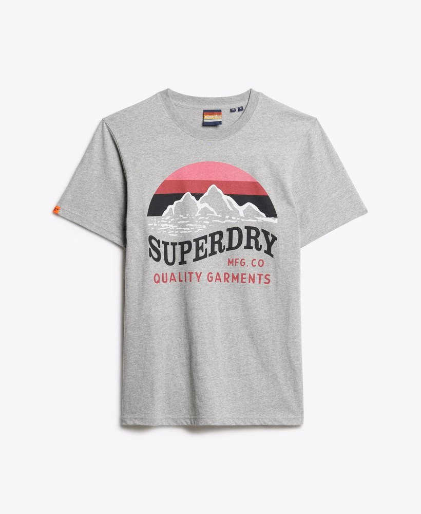 定番のアウトドアTシャツ