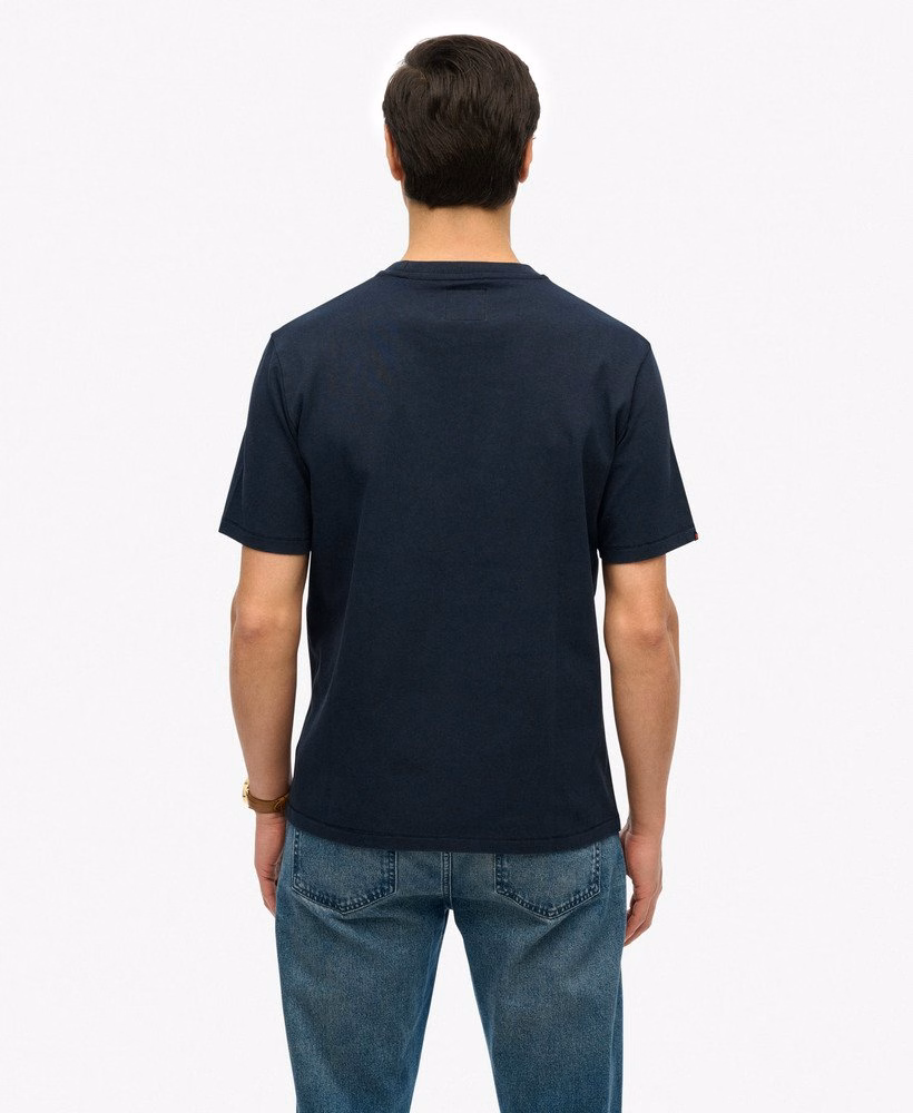 ヴィンテージアスレチックエッセンシャルグラフィックTシャツ