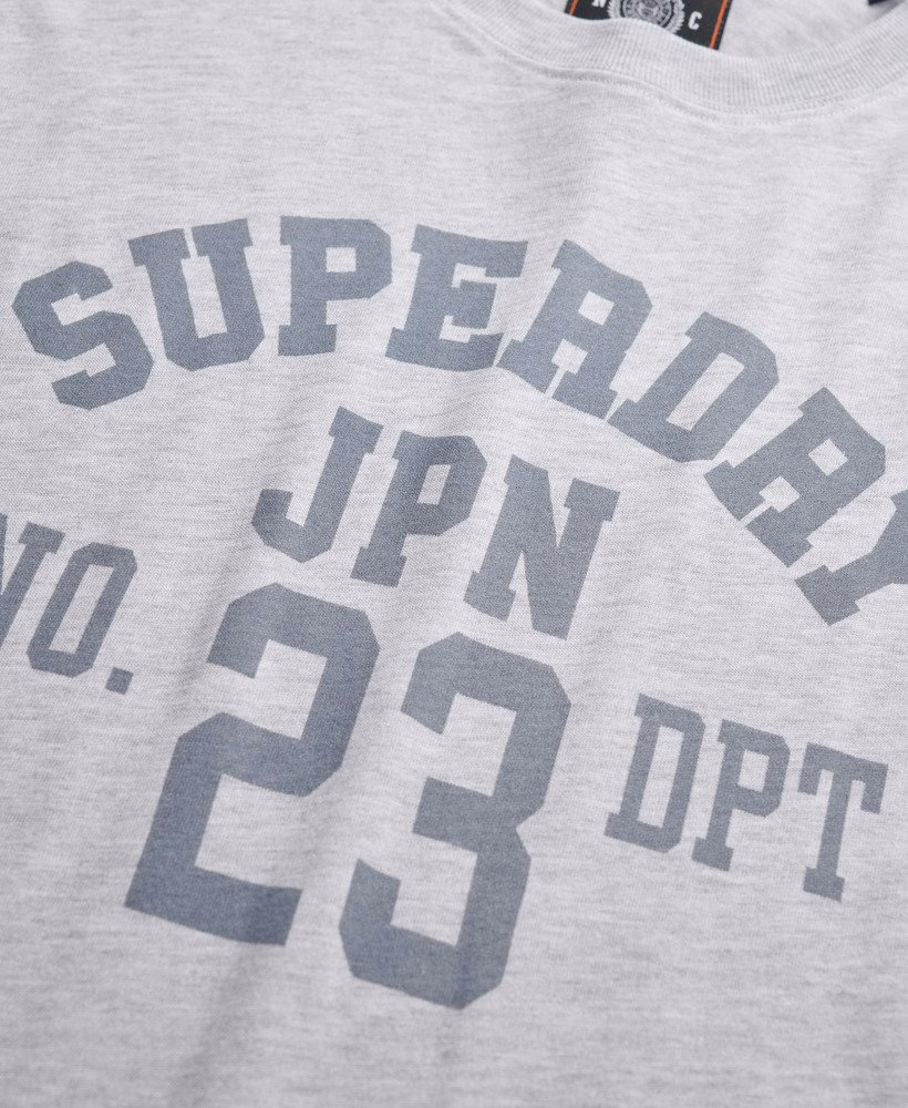 ヴィンテージアスレチックエッセンシャルグラフィックTシャツ