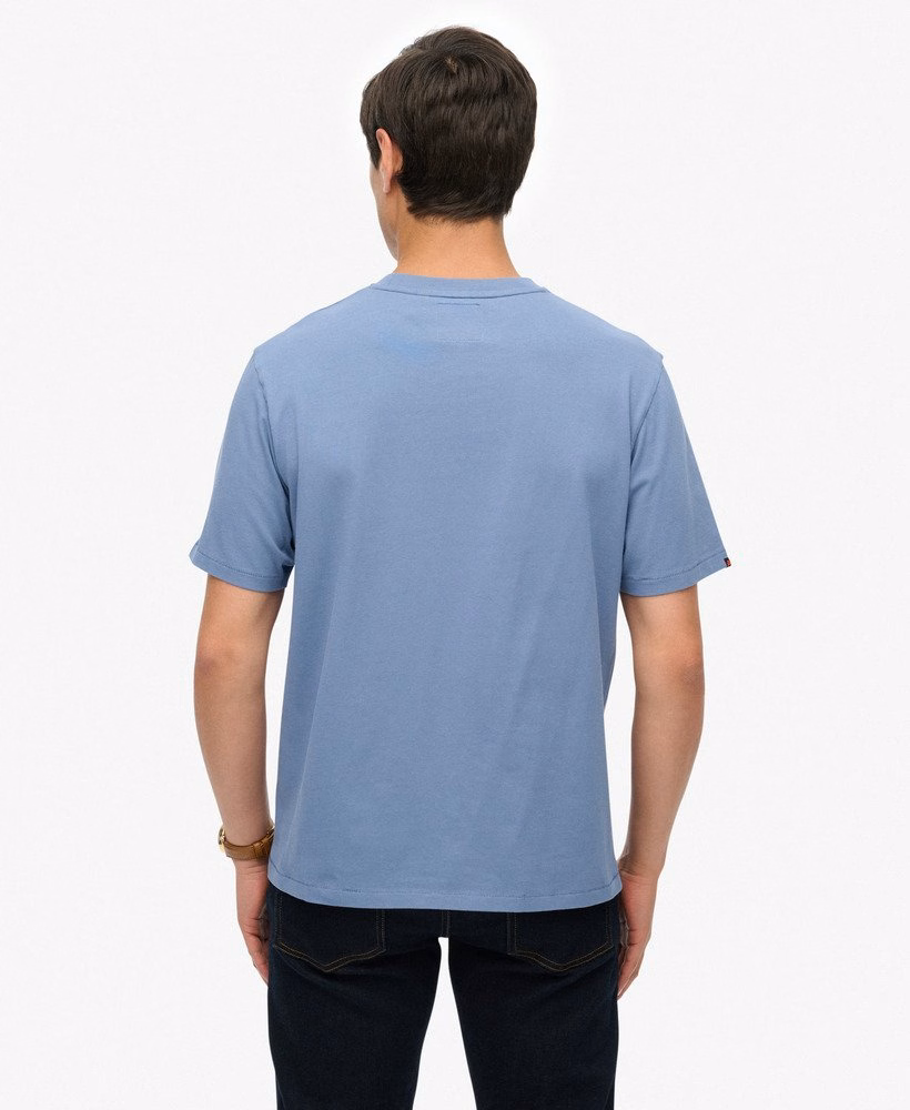 ヴィンテージアスレチックエッセンシャルグラフィックTシャツ