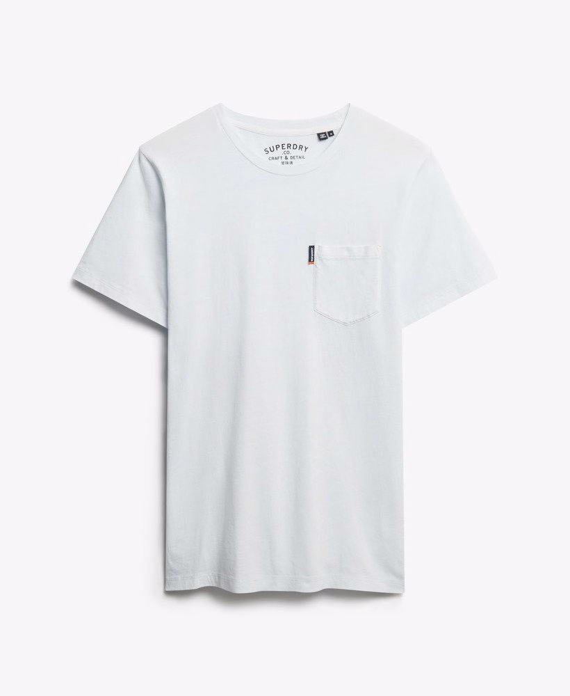 定番のポケット付きTシャツ