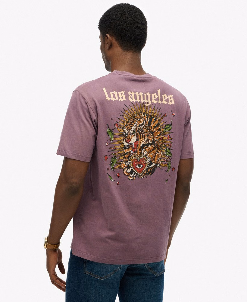 タトゥー柄のゆったりTシャツ