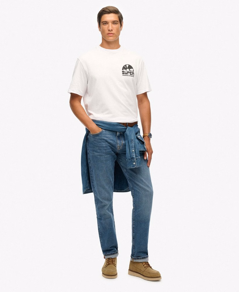 レコードレーベルの特大Tシャツ