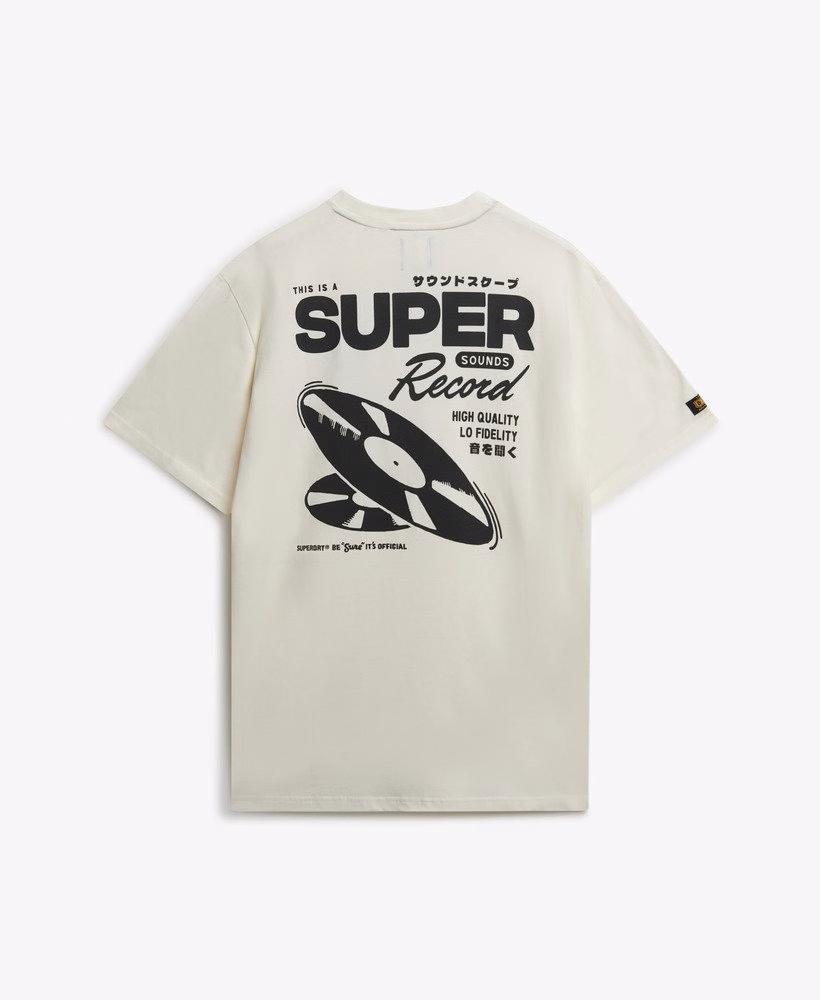 レコードレーベルの特大Tシャツ