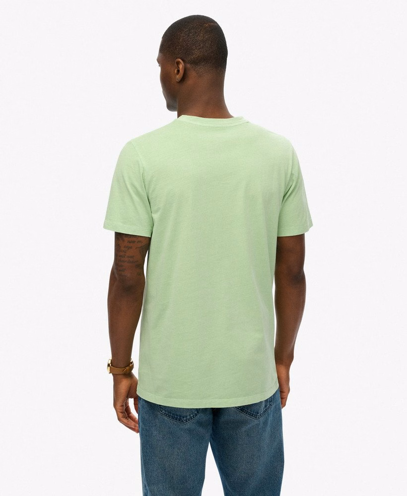 定番のポケット付きTシャツ