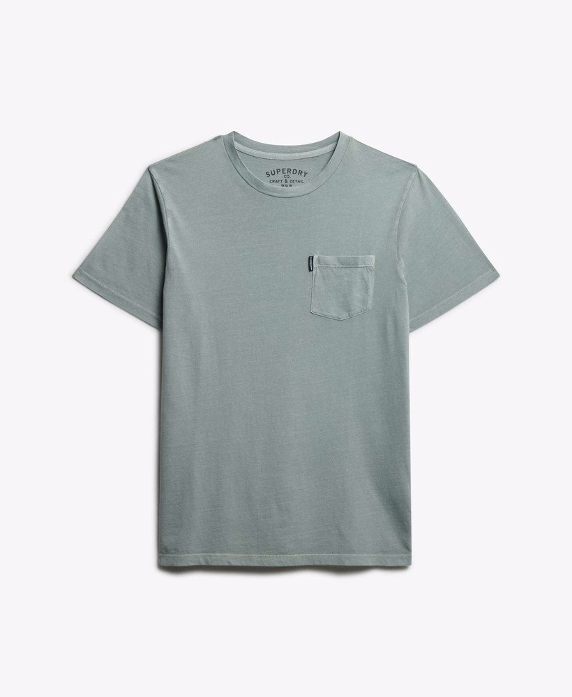 定番のポケット付きTシャツ