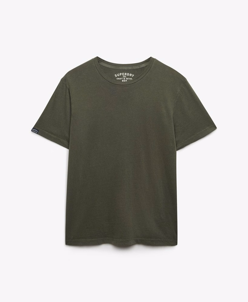 定番のエッセンシャルTシャツ