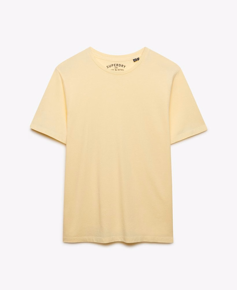 定番のエッセンシャルTシャツ