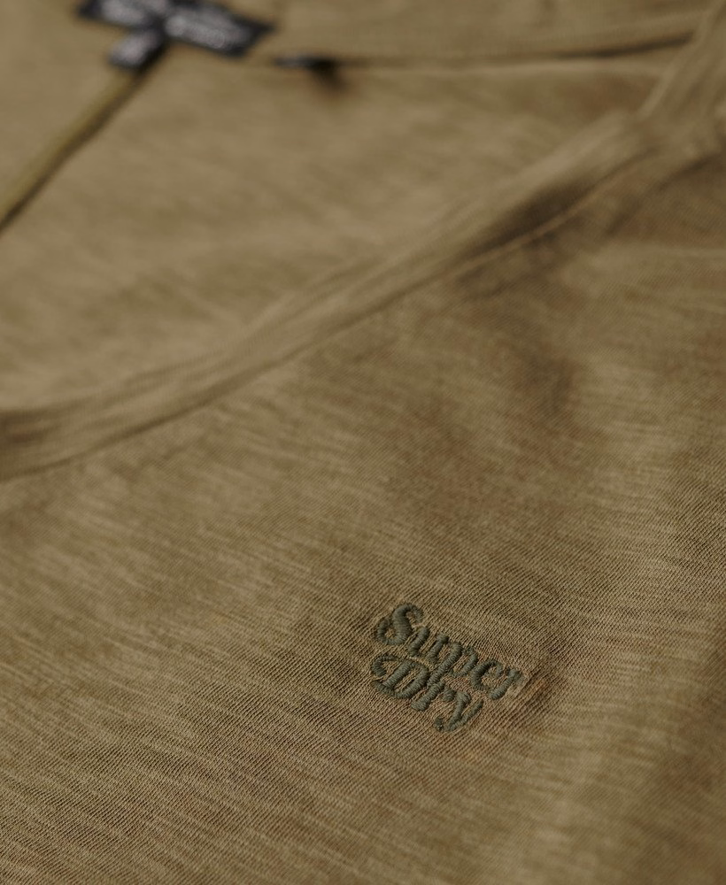 スラブ刺繍入りVネックTシャツ