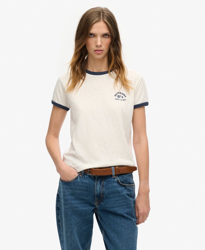 アスレチック エッセンシャルズ ビーチ グラフィック リンガー tシャツ(オフホワイト)