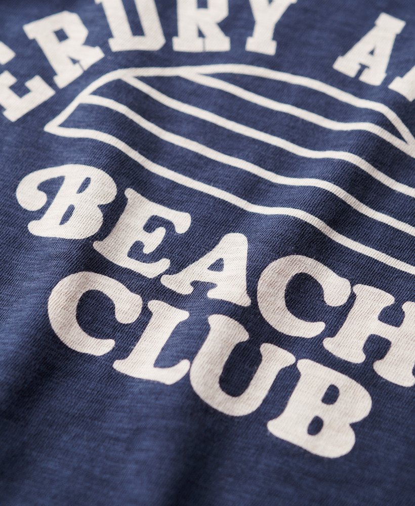 アスレチック エッセンシャルズ ビーチ グラフィック リンガー tシャツ(リッチスト ネイビー)