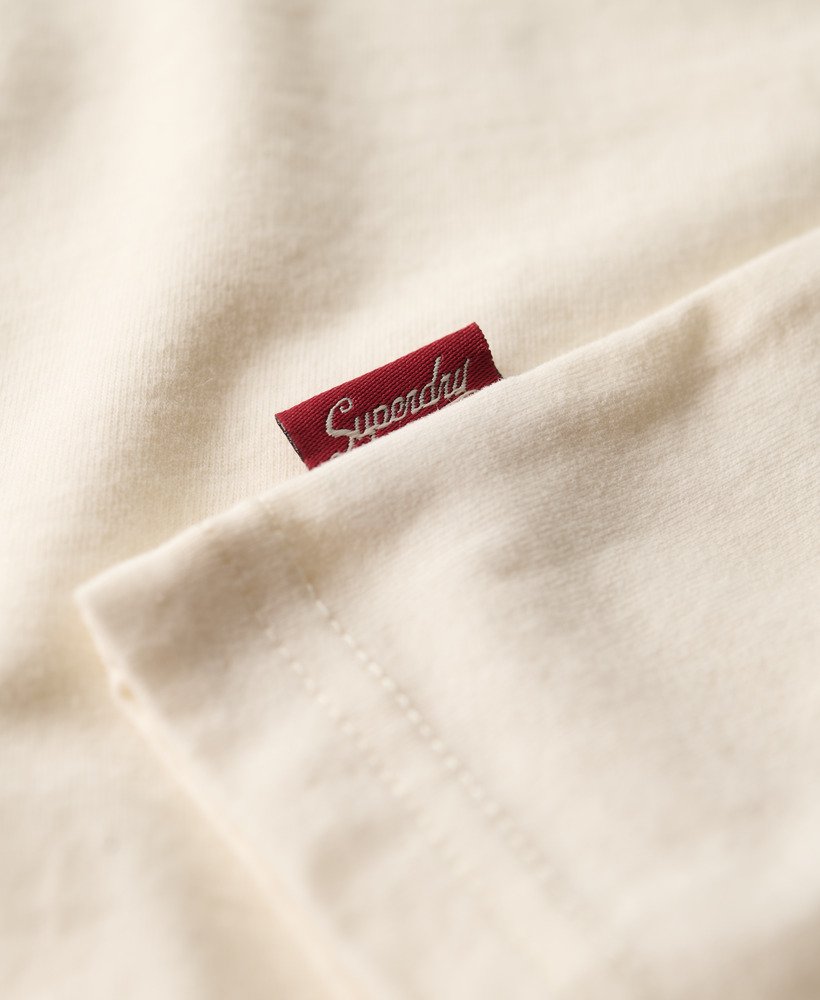 エンボスロゴ入りリラックスtシャツ(ニューチョークホワイト)
