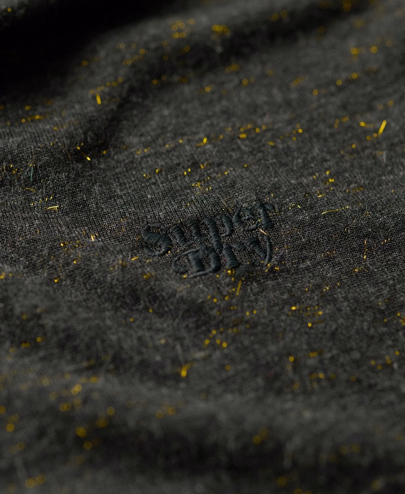 スタジオ スラブ刺繍入りVネックTシャツ