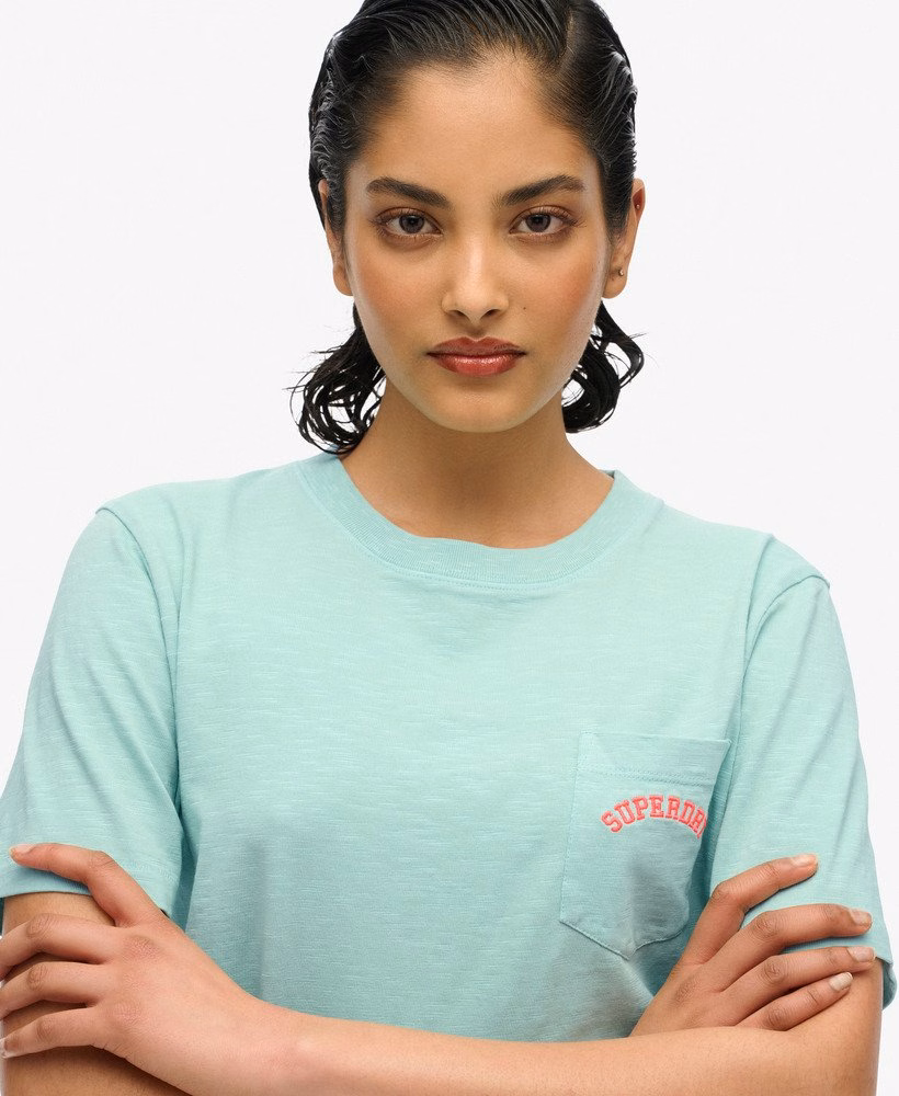 エッセンシャルロゴ ガーメントダイ ポケットTシャツ