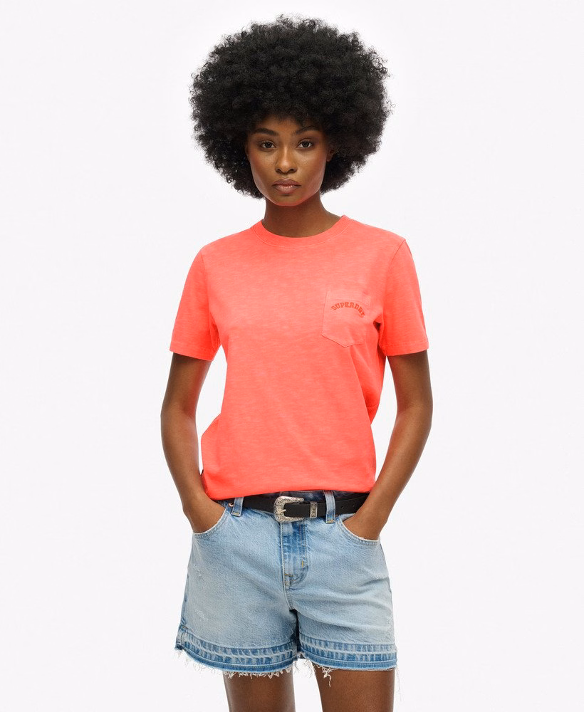 エッセンシャルロゴ ガーメントダイ ポケットTシャツ