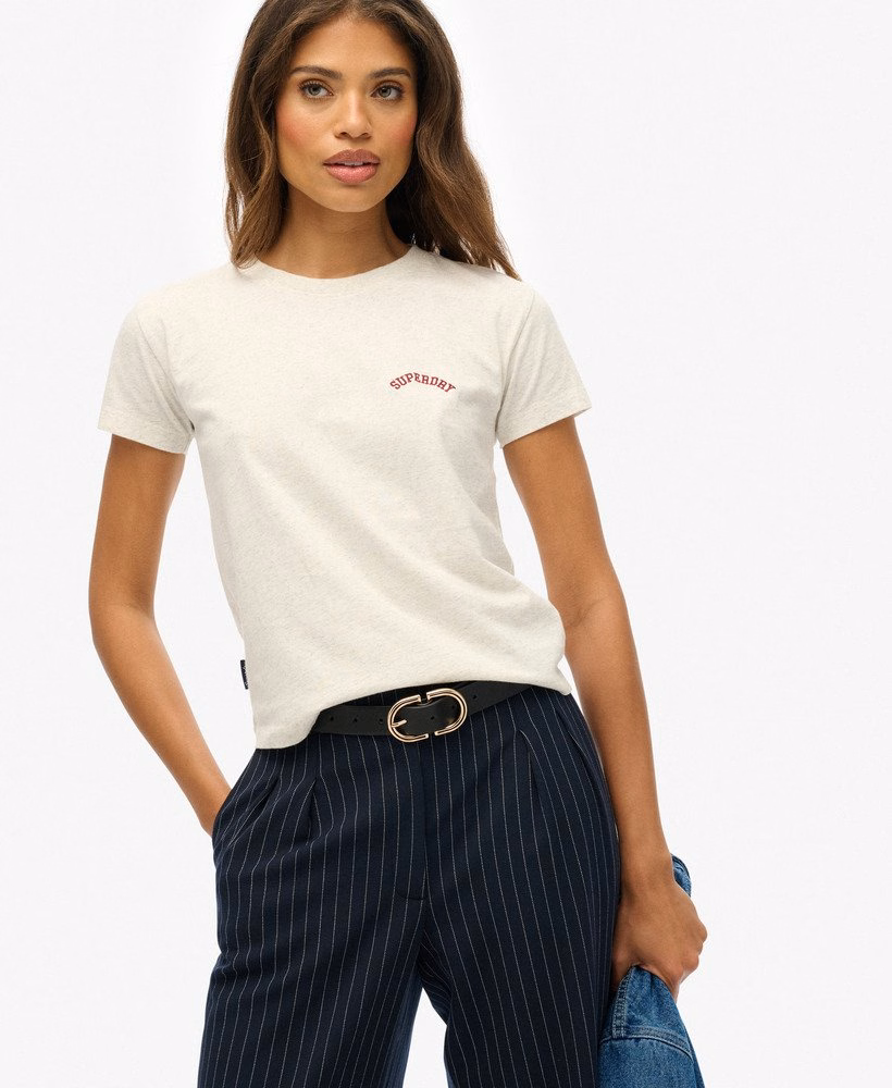 エッセンシャルロゴ入りフィットTシャツ