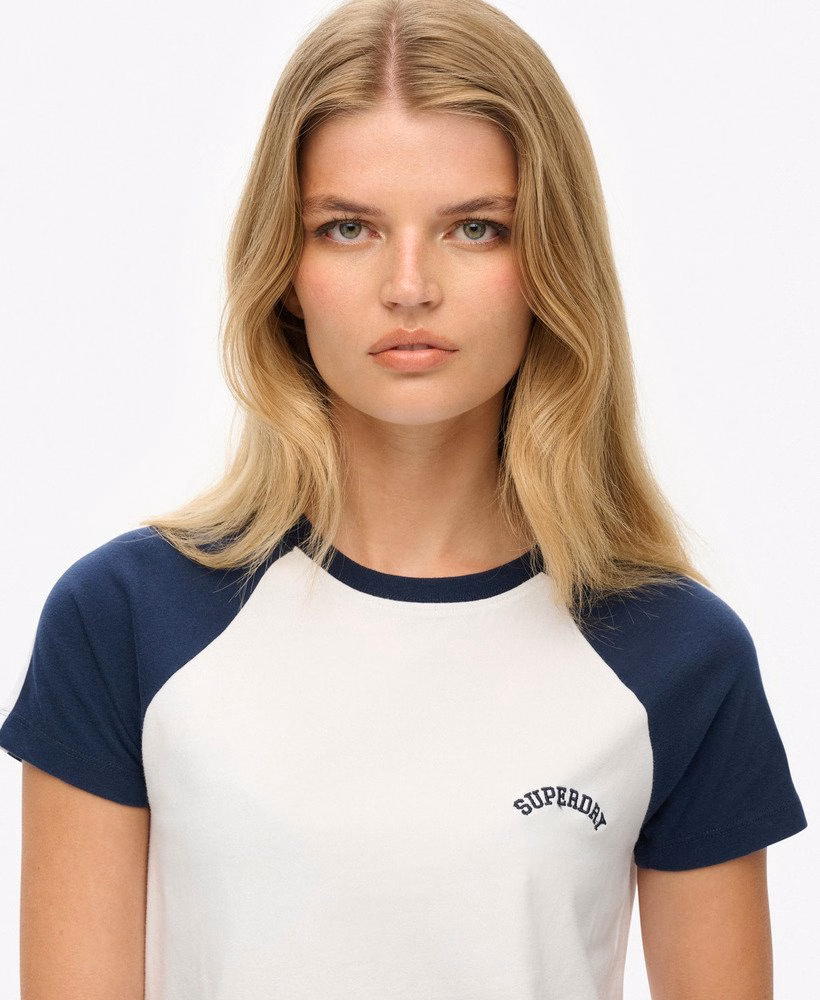 エッセンシャルロゴ レトロTシャツ